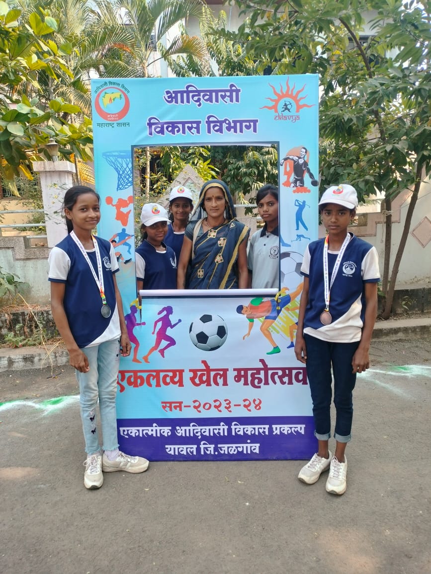 Winning athletes (विजयी खेळाडू)